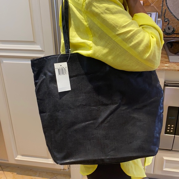 Saks Fifth Ave Black Tote - Picture 1 of 4